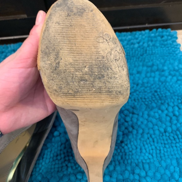 Jessica Simpson charcoal & tan heel - Picture 5 of 8